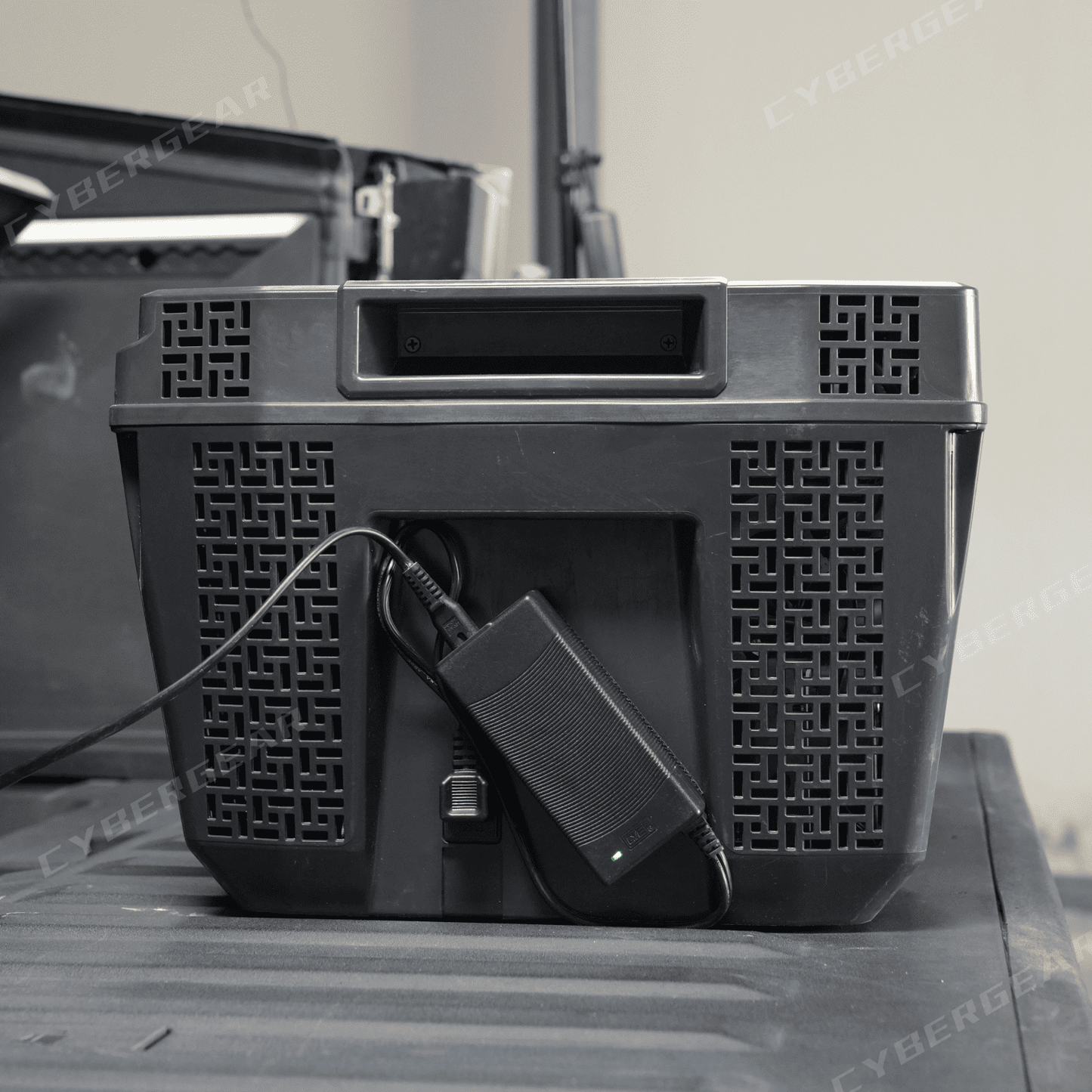 Sub Trunk Refrigerator (25L)