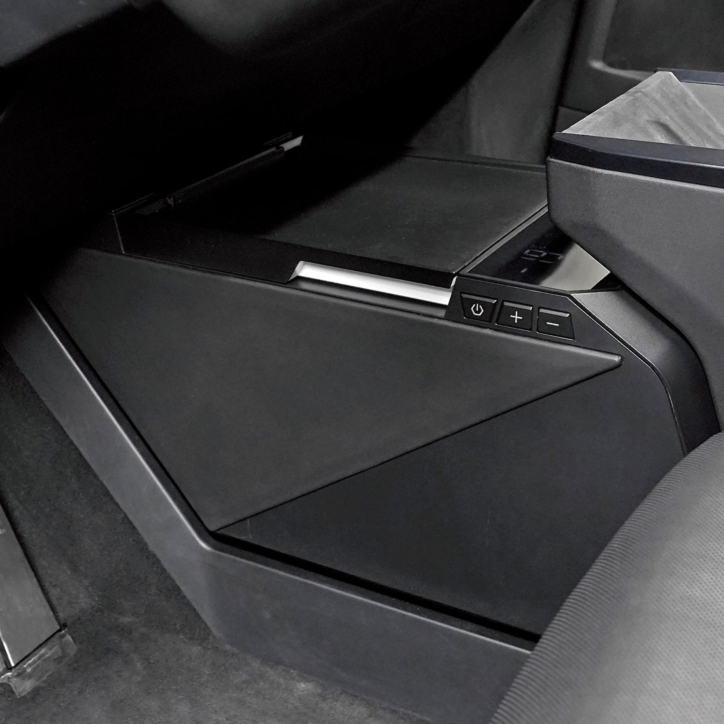 Center Console Refrigerator (18L)