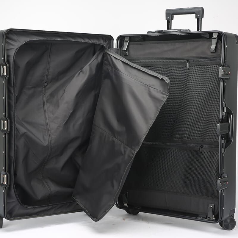 Check-In Luggage (94L)