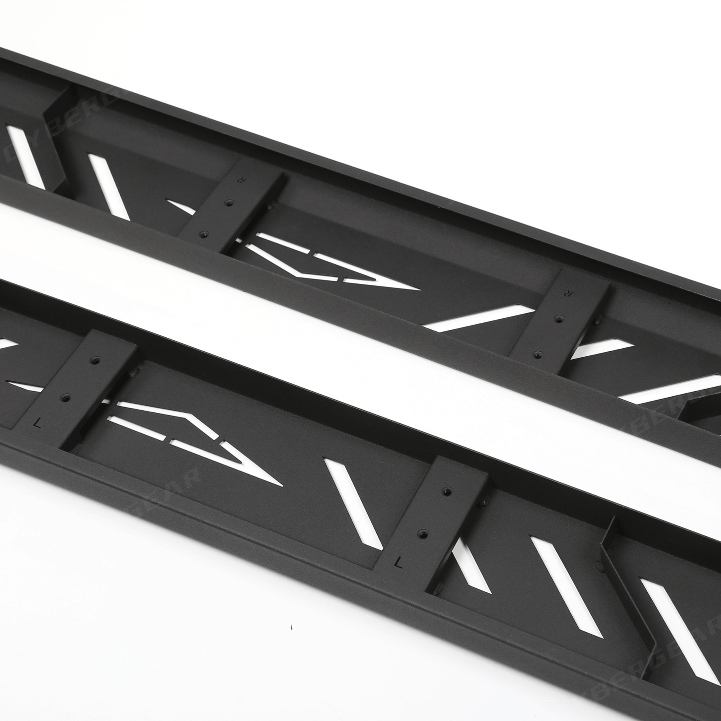 Running Board / Nerf Bars / Side Steps (Cut Out Design)