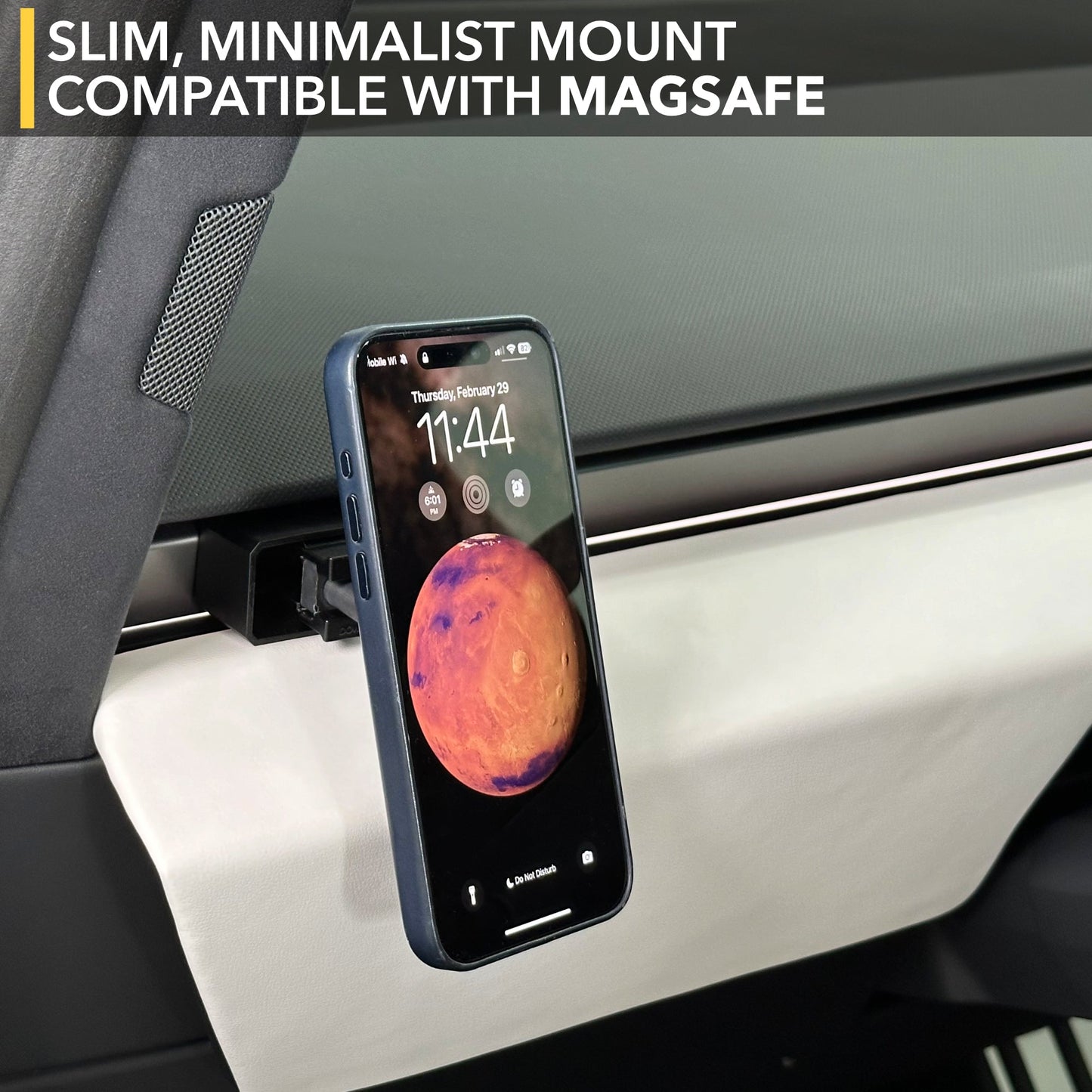 Dashboard Magnetic iPhone Mount